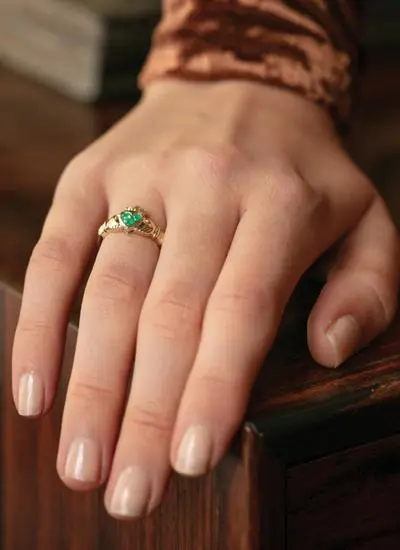 14ct Gold & Emerald Claddagh Ring 